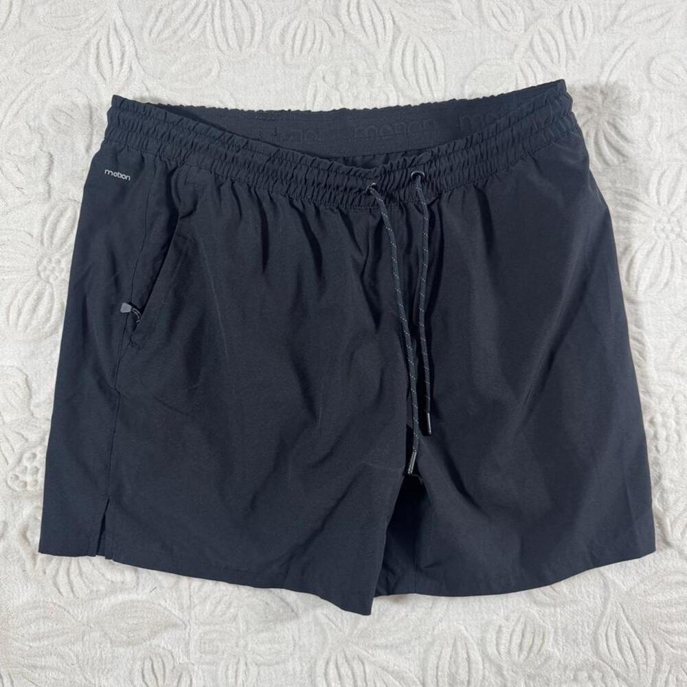 Black swim shorts with drawstring